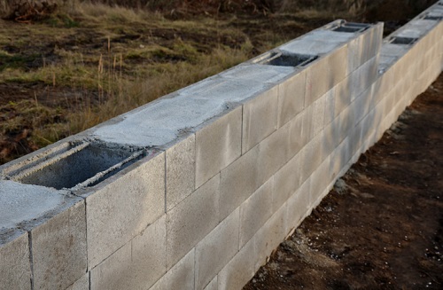 budowa ogrodzenia betonowego